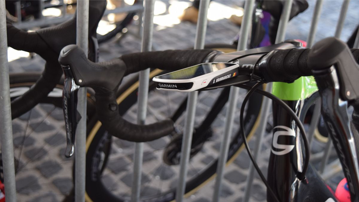 Vanmarcke also runs satellite sprint shifters on the handlebar drops