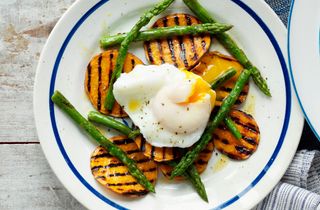 Healthy lunch ideas, Griddled asparagus and sweet potato topped with a poached egg