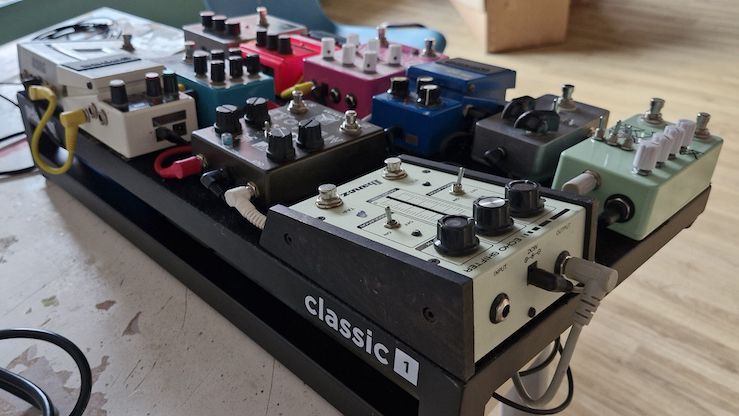 A Pedaltrain Classic 1 with pedals attached