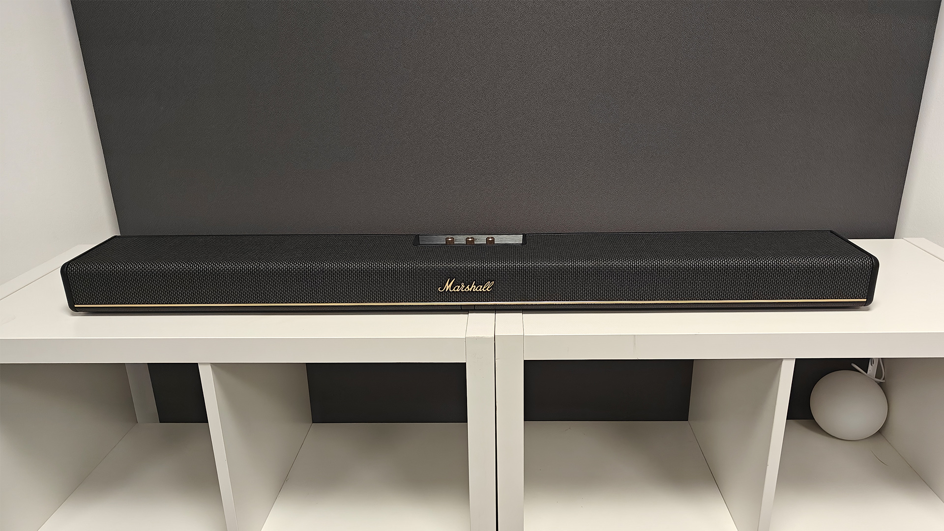 Marshall Heston 120 soundbar in test room