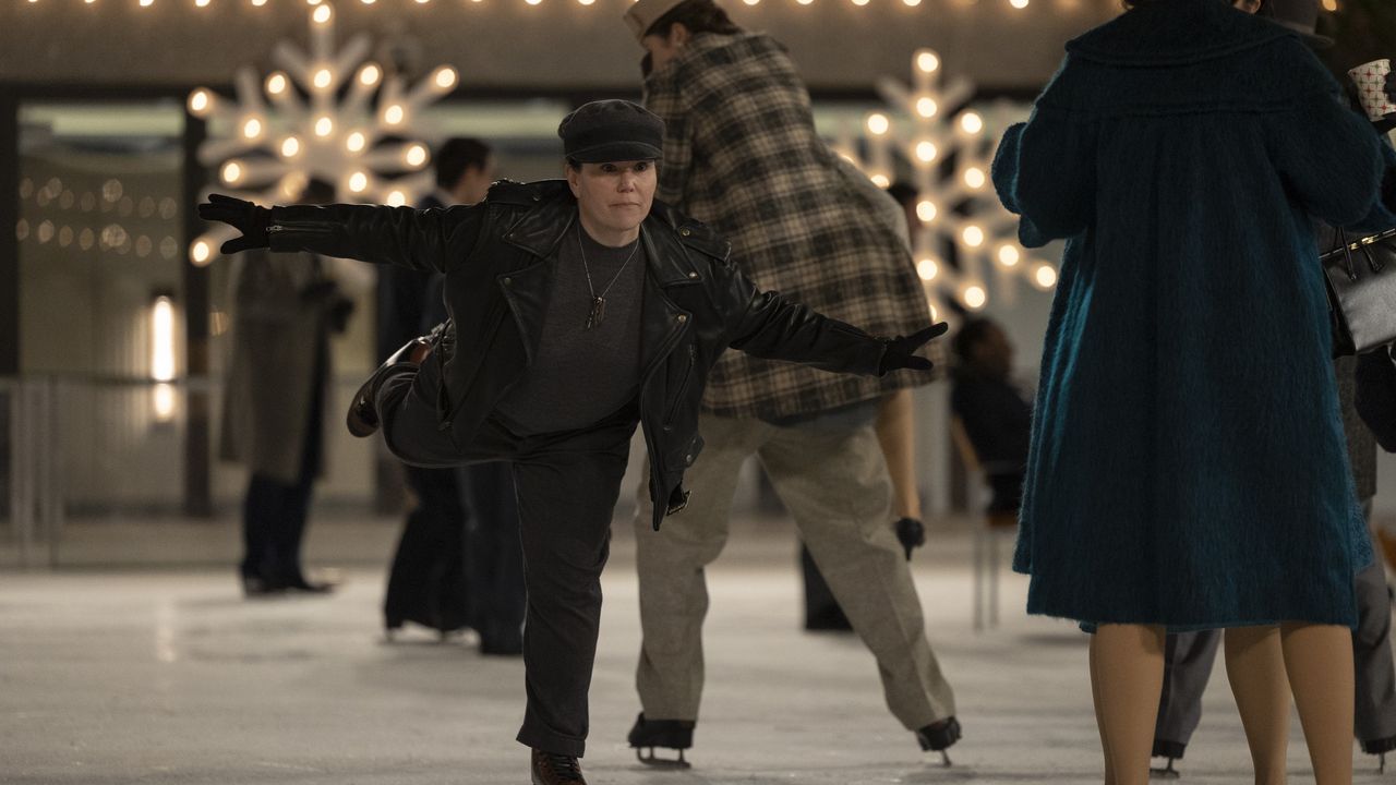 Alex Borstein in The Marvelous Mrs. Maisel