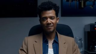 Jacob Anderson as Louis almost smiling in The Vampire Lestat.