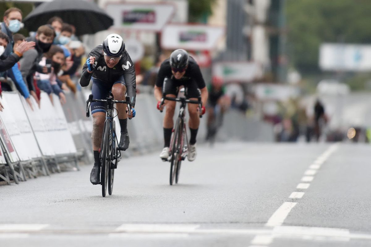 Annemiek van Vleuten (Movistar) en route to victory