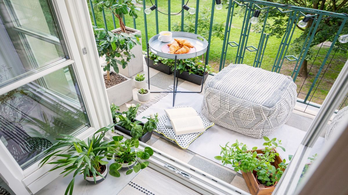 Balcony decor ideas: how to create a gorgeous outside space 