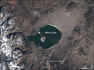 mono-lake-nasa-101202-02