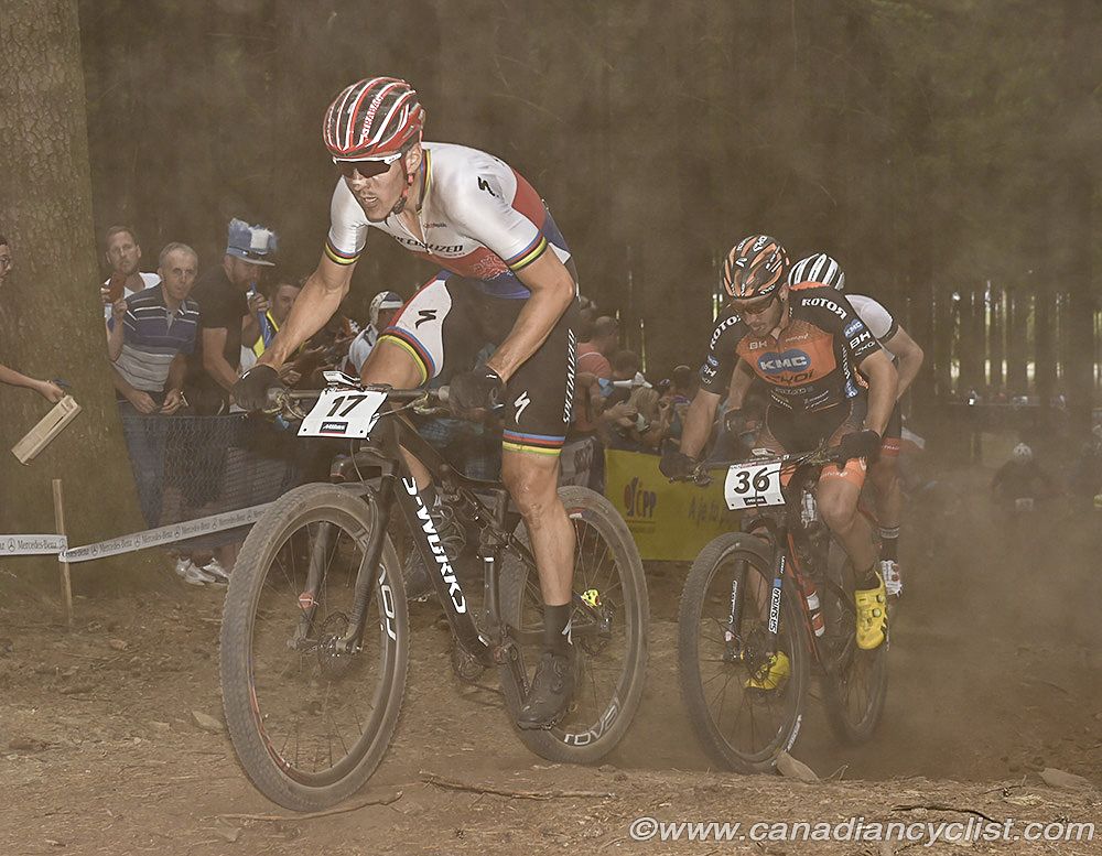 Jaroslav Kulhavy (Specialized Racing) eating dust