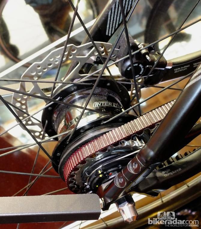 The 11 speed Shimano Alfine internal hub gear and toothed sprocket
