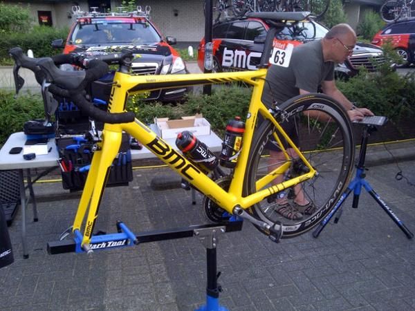 Rohan Dennis will have a special edition yellow BMC for stage 2