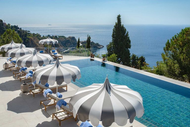 How much does it cost to stay at the real white lotus in sicily