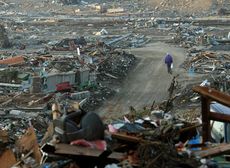 japan tsunami destruction debris