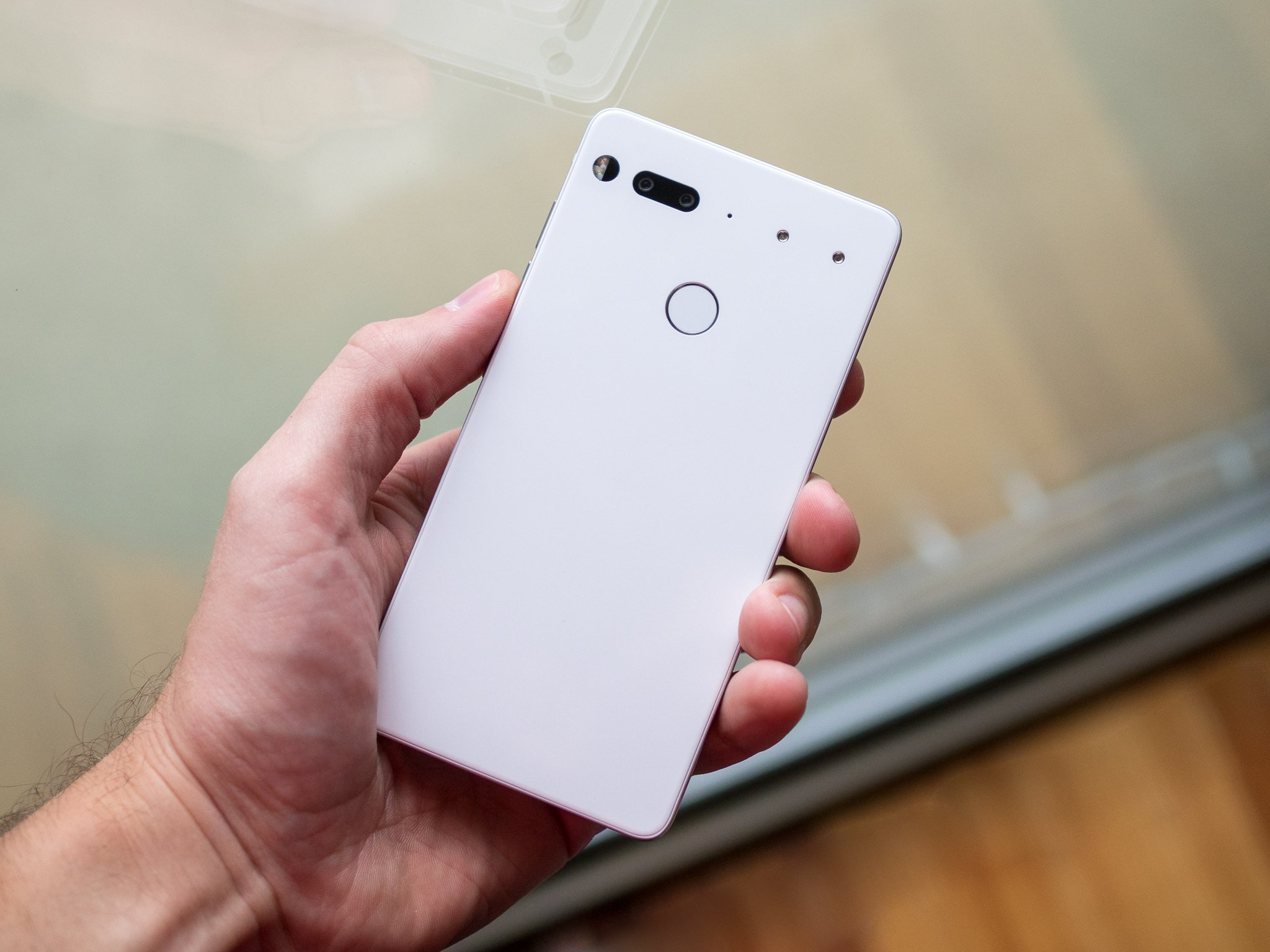 Essential Phone review, four months later: The sun is setting on