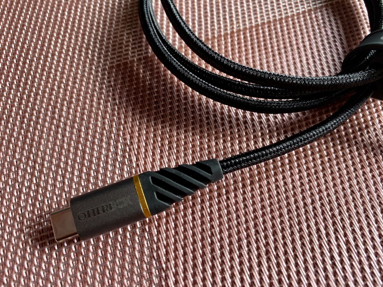 Otterbox Fast Charge Lightning Usb C Cable Usb C End