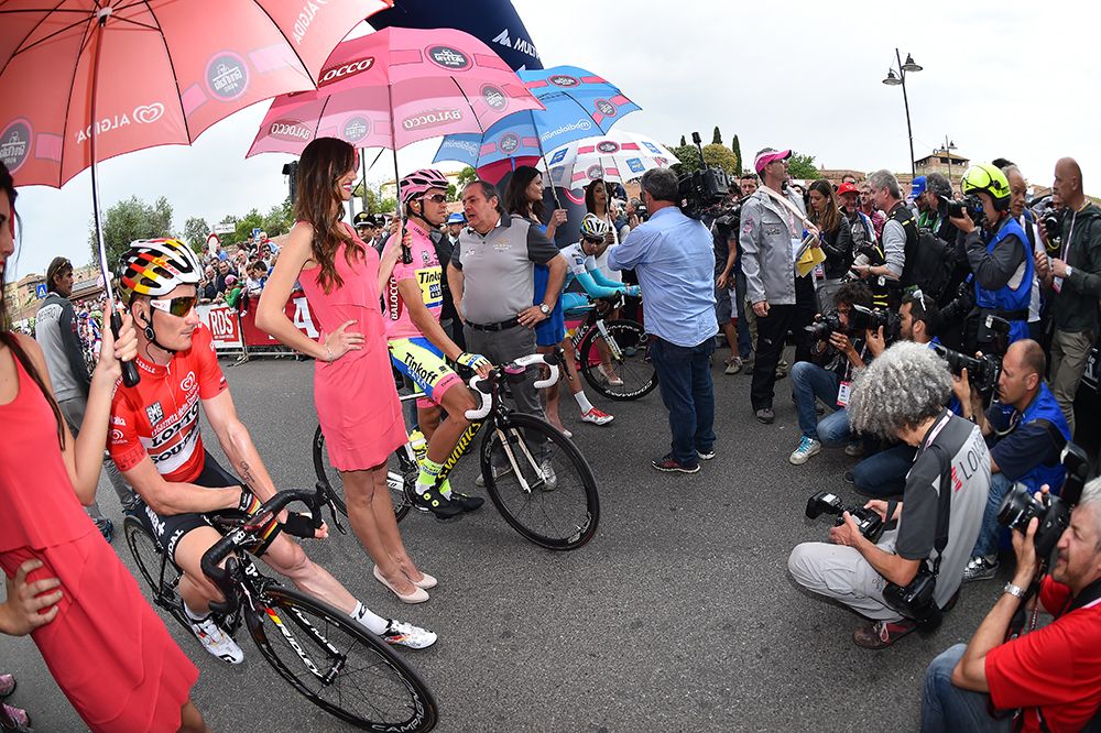 Alberto Contador at the start