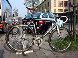 Sorry, this isn't the bike of Ronde van Vlaanderen winner Nick Nuyens but it's virtually identical to this one, ridden by Saxo Bank-Sungard teammate (and former Giro d'Italia stage winner) Gustav Larsson.