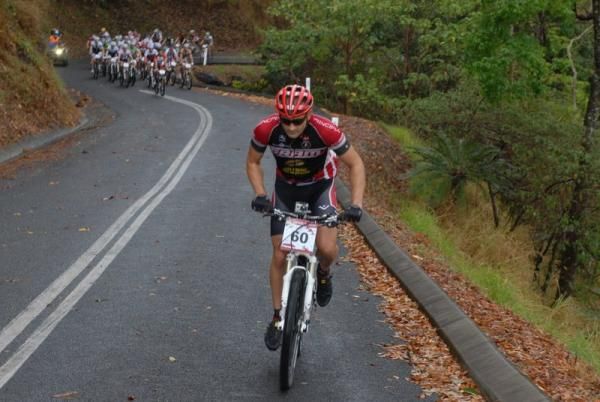 Jakob Steen-Peterson (HMTBK Sram) launches an attack