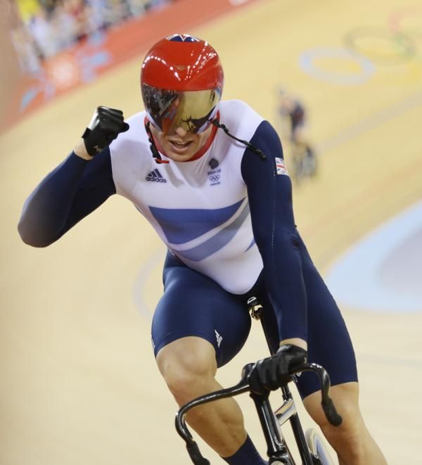 A triumphant Chris Hoy (Great Britain)