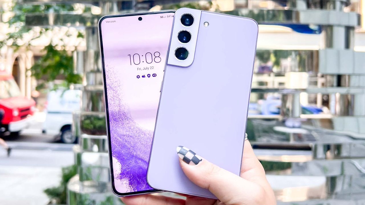 galaxy s22 in bora purple