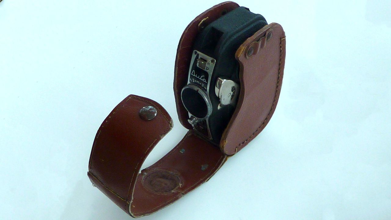 The Durst Duca camera in its leather case