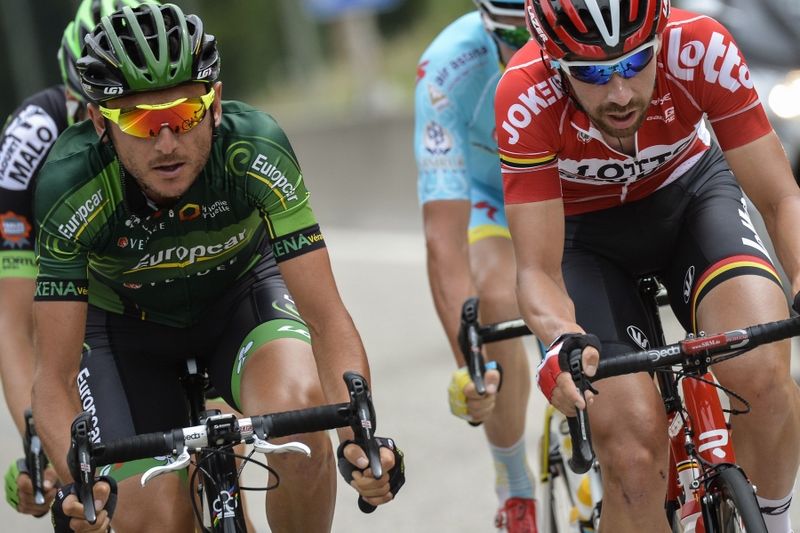 Note the extra levers on the handlebars of Perrig Quemeneur (Europcar)