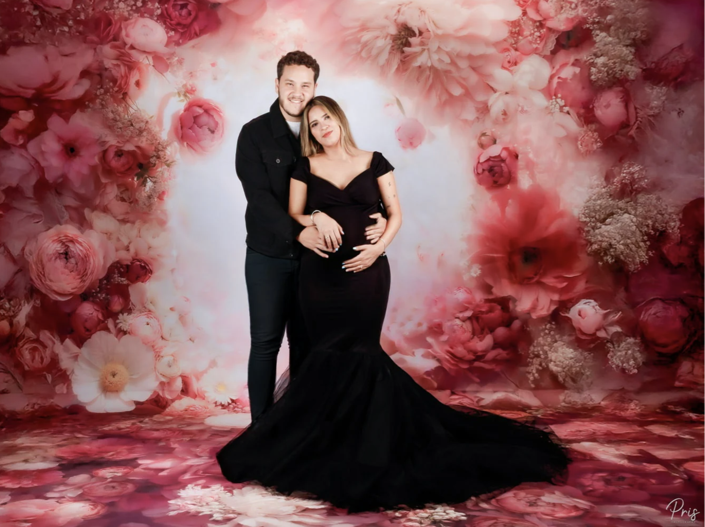 Kate Backdrop sample image of backdrop, with couple posing for portrait