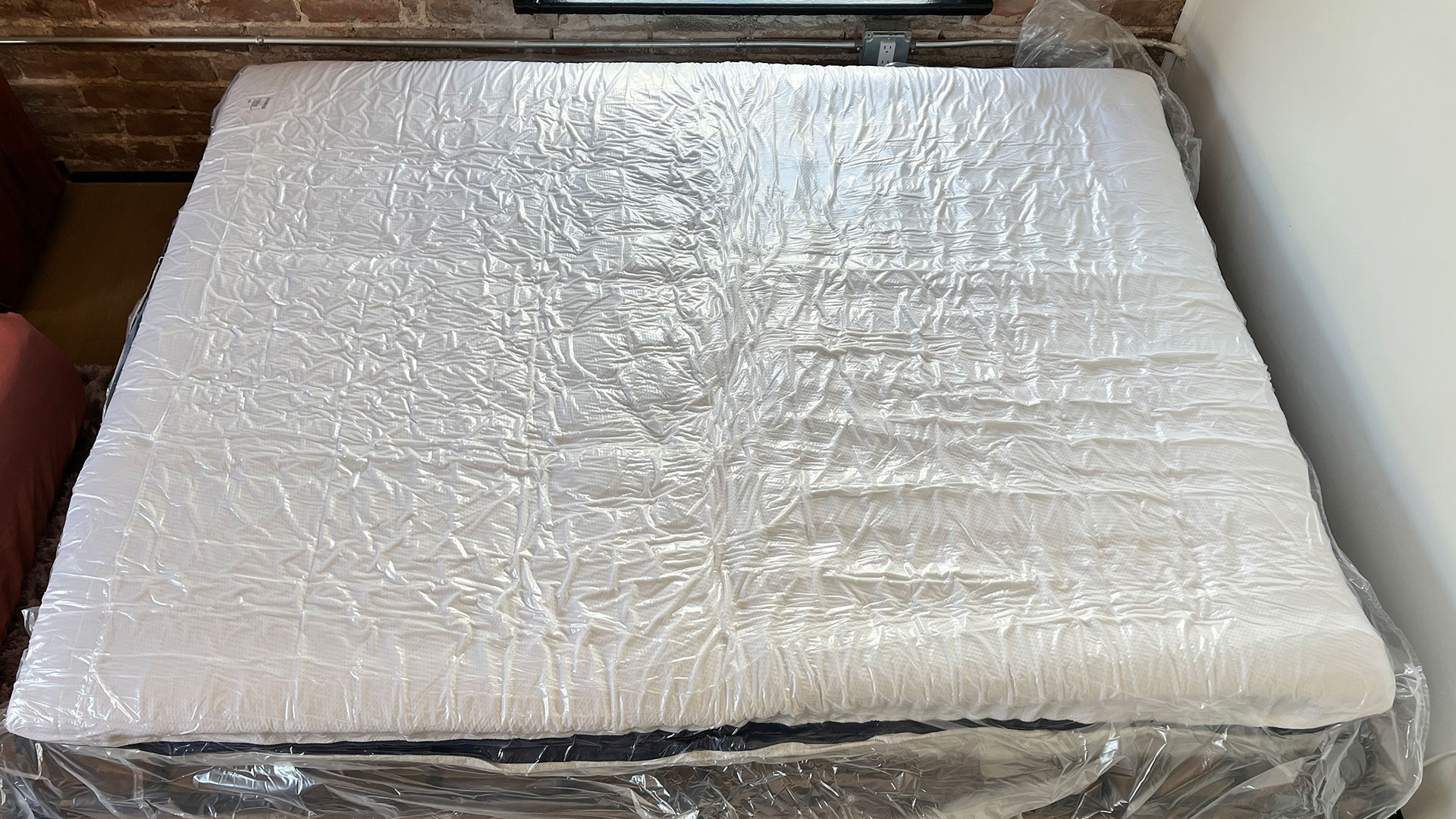 Helix Midnight mattress in vacuum packed packaging