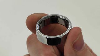 Oura Ring 4 in silver