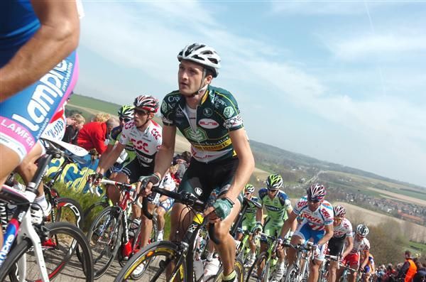 Lambouwkrediet-Tonissteiner climbing the Gulperberg at the 2008 Amstel Gold Race.