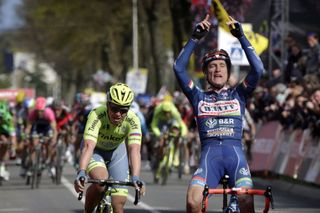 Enrico Gasparotto wins the 2016 Amstel Gold Race ahead of Michael Valgren.