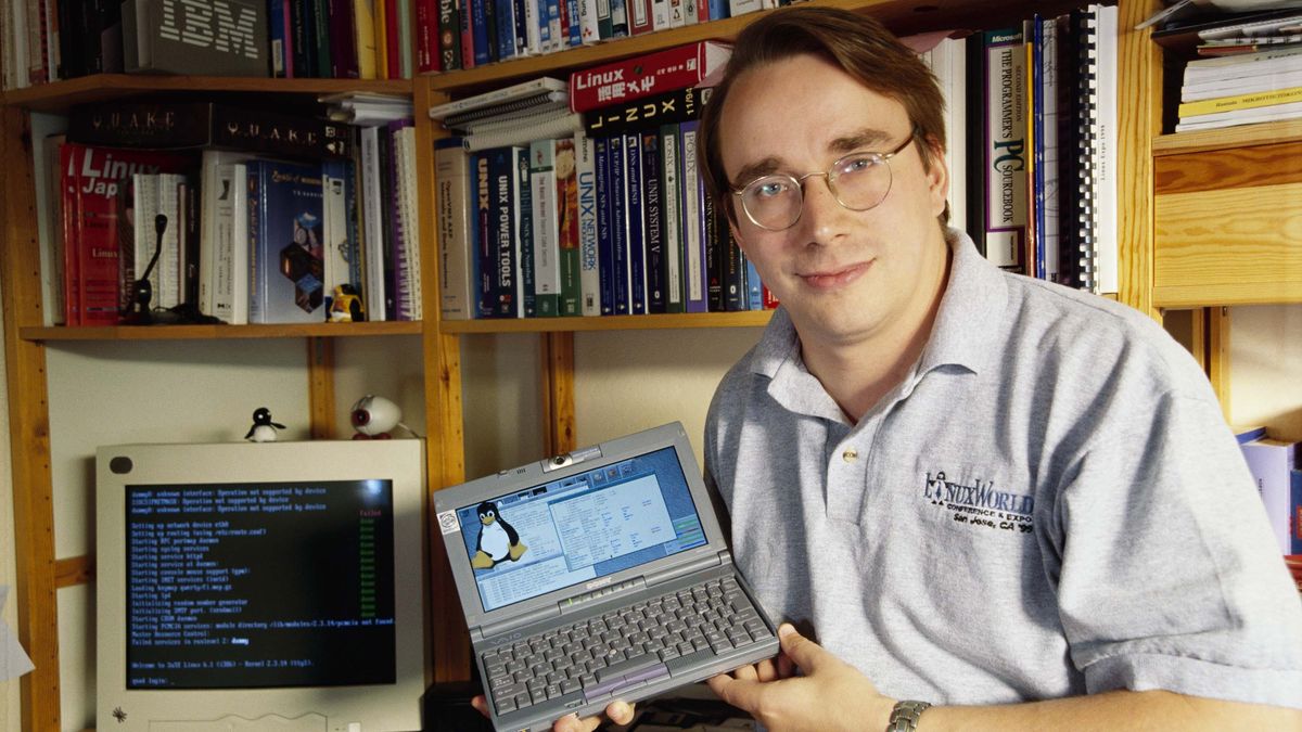 Linus Torvalds was the designer of the open-source operating system Linux.