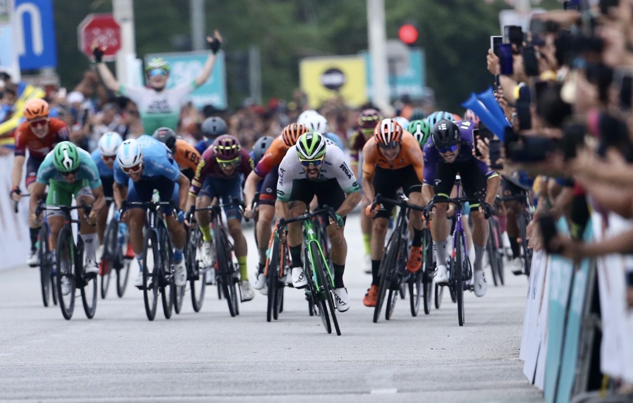 Daniel Babor sprinting to victory on stage 4 of the Tour de Langkawi