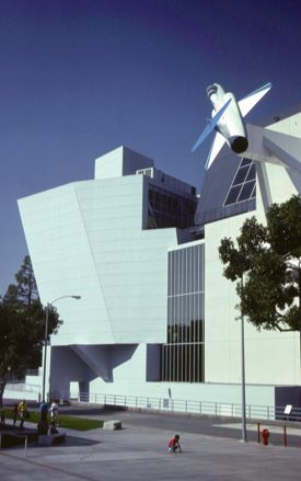 Frank Gehry extends adhocism to a larger scale of borrowing