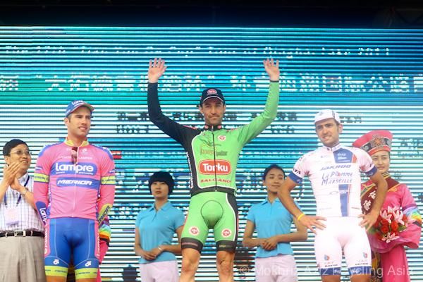 David de la Fuente won stage 2 from a breakaway