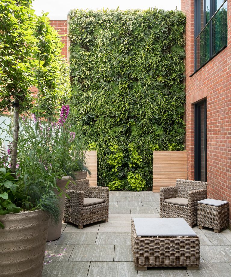 Garden wall ideas: 16 ways to define your boundaries | Homes and Gardens