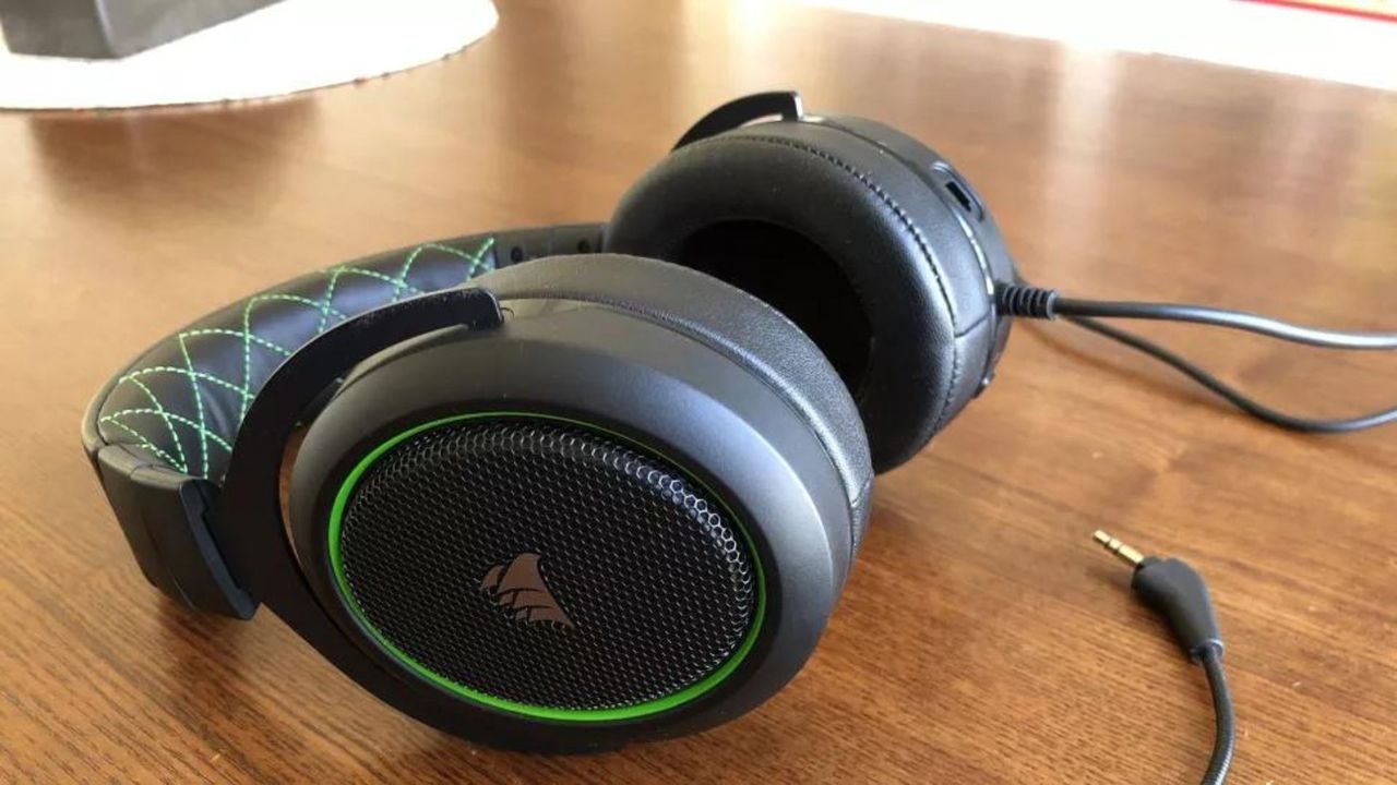Corsair HS50