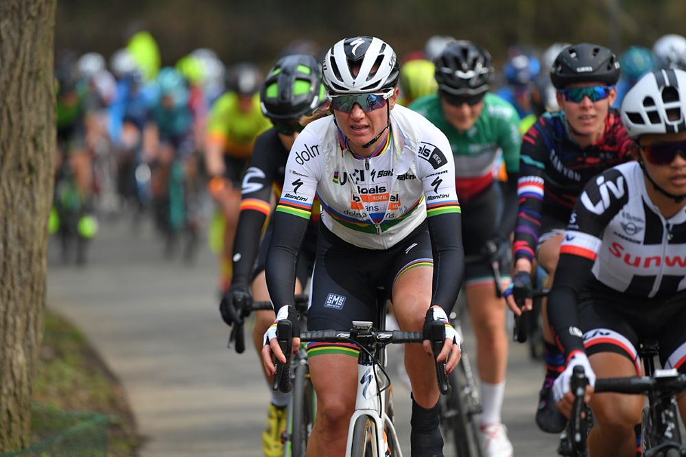 Chantal Blaak leads the field at Gent-Wevelgem Women's WorldTour 2018