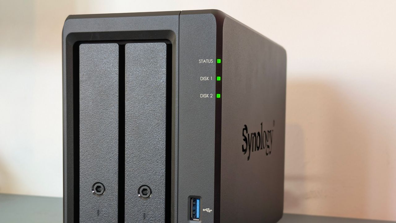 The Synology DiskStation DS725+ on the ITPro background
