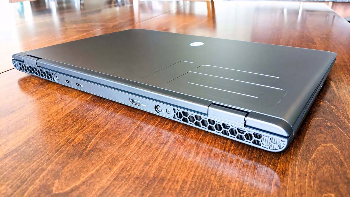 Alienware m16 R2 backside ports.