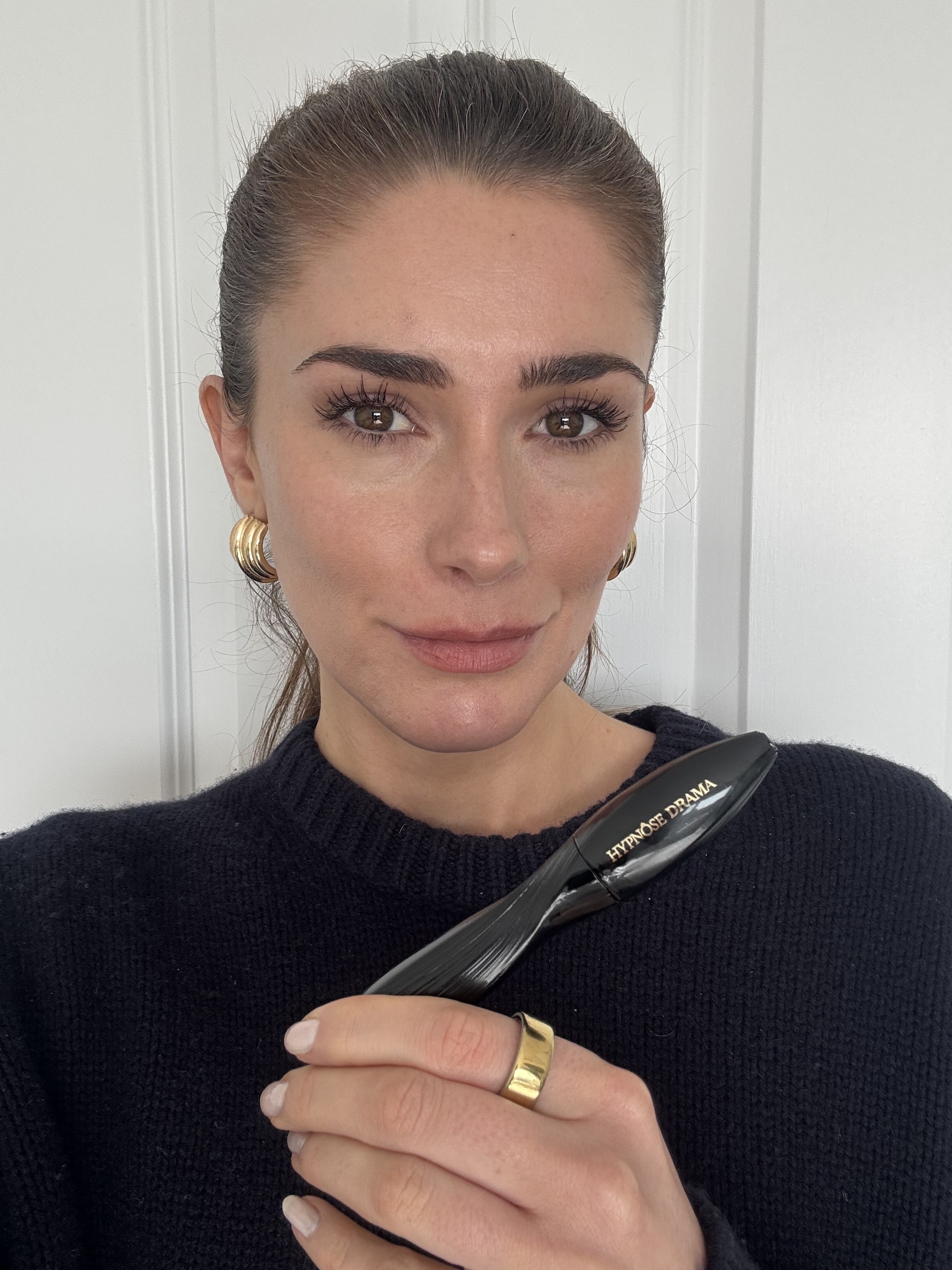 Eleanor wearing Lancome Hypnose Drama mascara