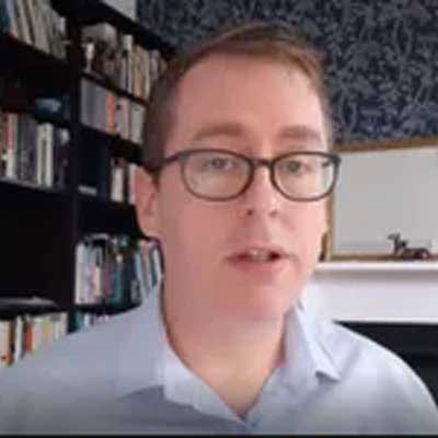 headshot of Simon Rix planning expert