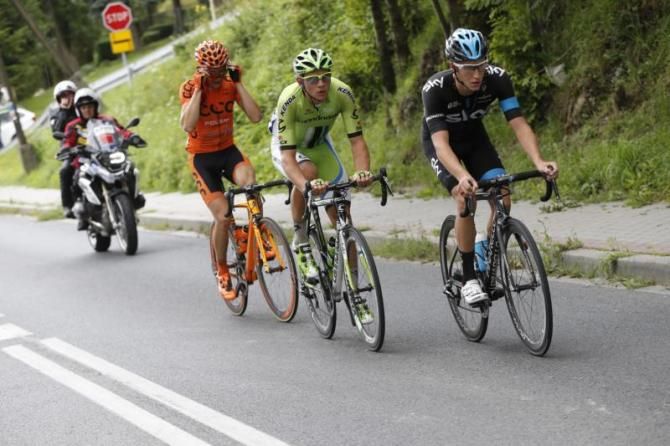 Josh Edmondson (Sky) leads the break.