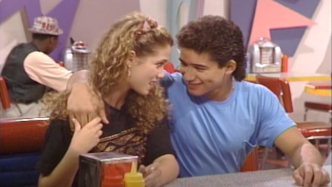 Mario Lopez And Elizabeth Berkley Recreated Classic Saved By The Bell Dance, And Then He Truly Went All A.C. Slater On Her