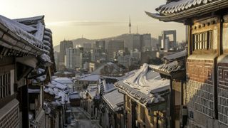 Seoul blanketed in snow