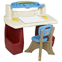 Best desk for infants: For ages 3-4.