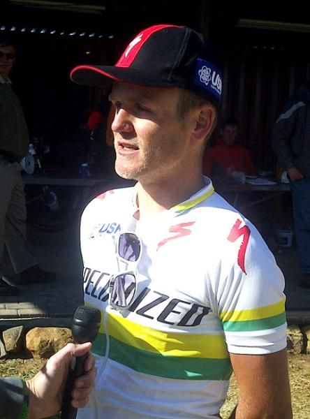 Elite men's winner, Burry Stander, used the opportunity to voice his concern over the lack of attention being paid to cross country racing in South Africa.