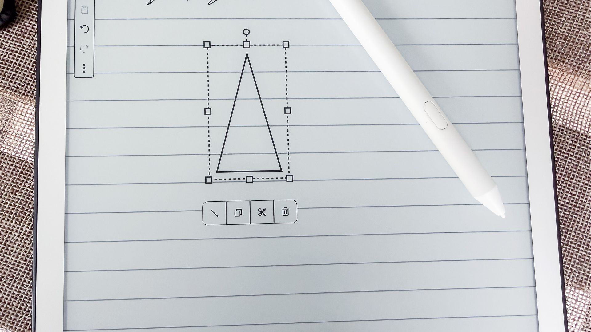 Smart Shapes feature in the Notes application of the 3rd generation Kindle Scribe 