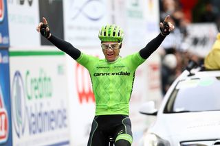 Simon Clarke parlays teamwork into victory in Larciano