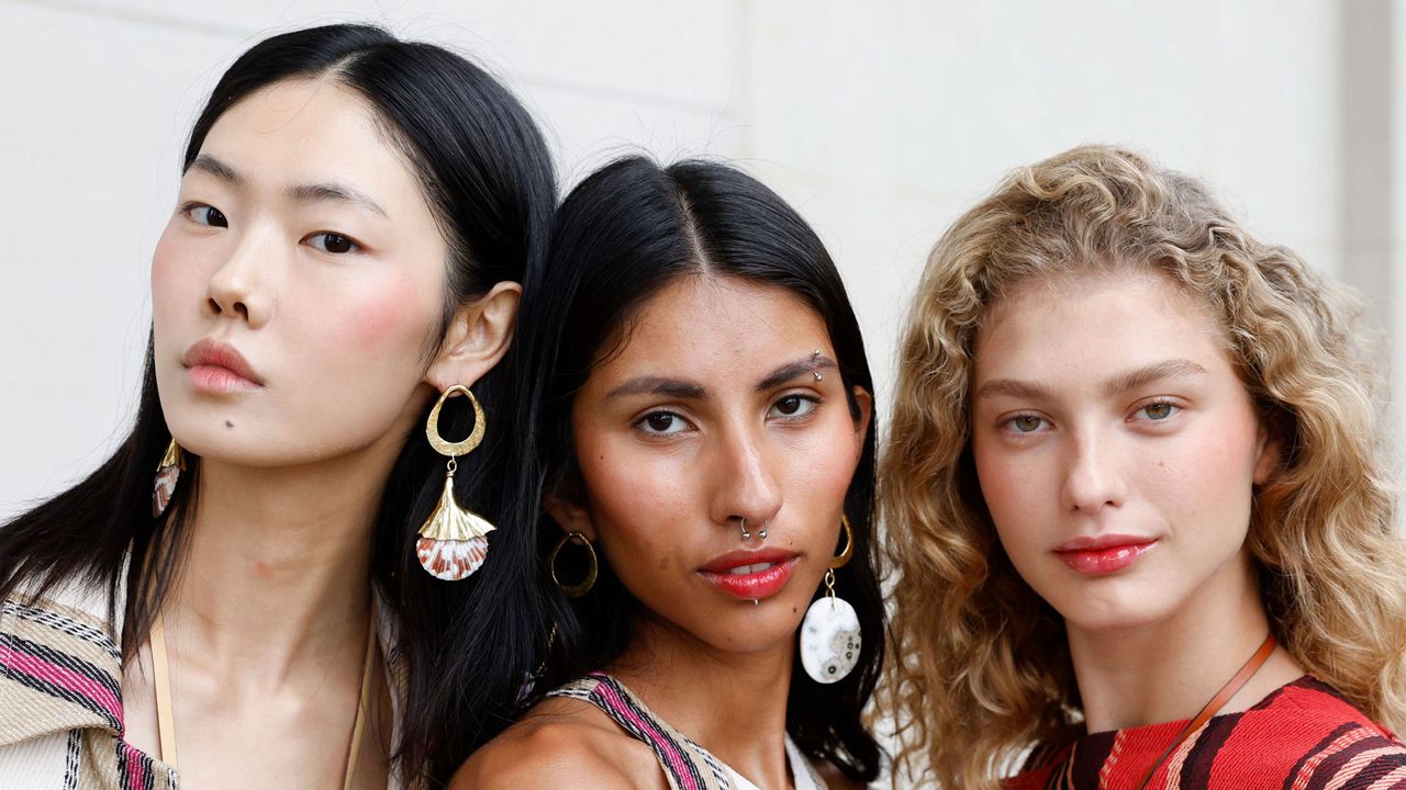 three models posing - spring make-up trends