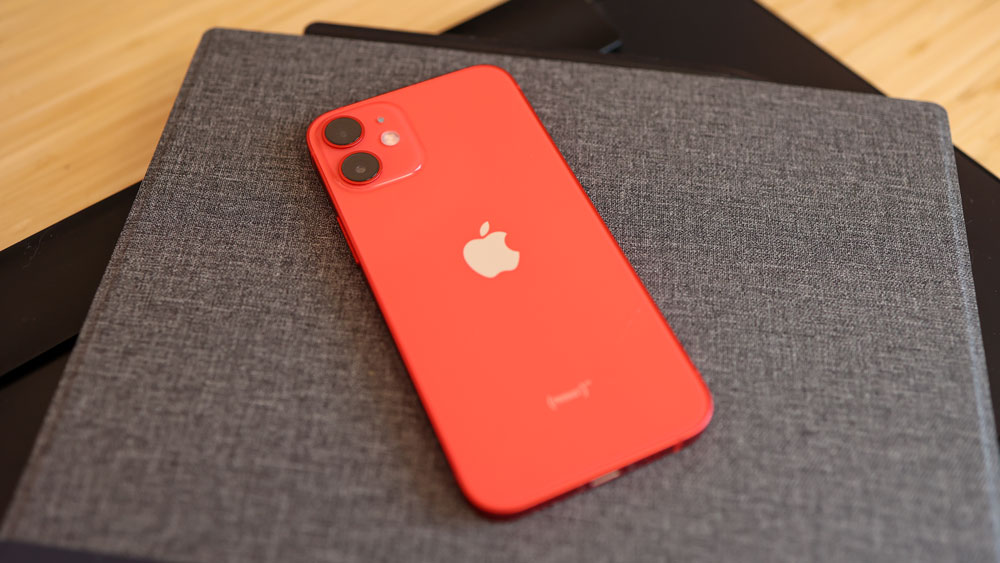 バッテリー最大容量8084％iPhone12 mini Red