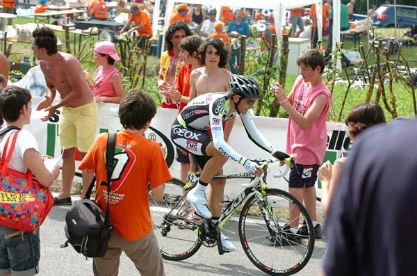 Carlos Sastre (Geox-TMC) would stop the clock for 25th place.