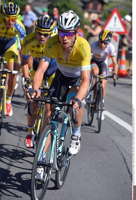 Tony Martin (Omega Pharma-QuickStep) suffered but kept the yellow jersey